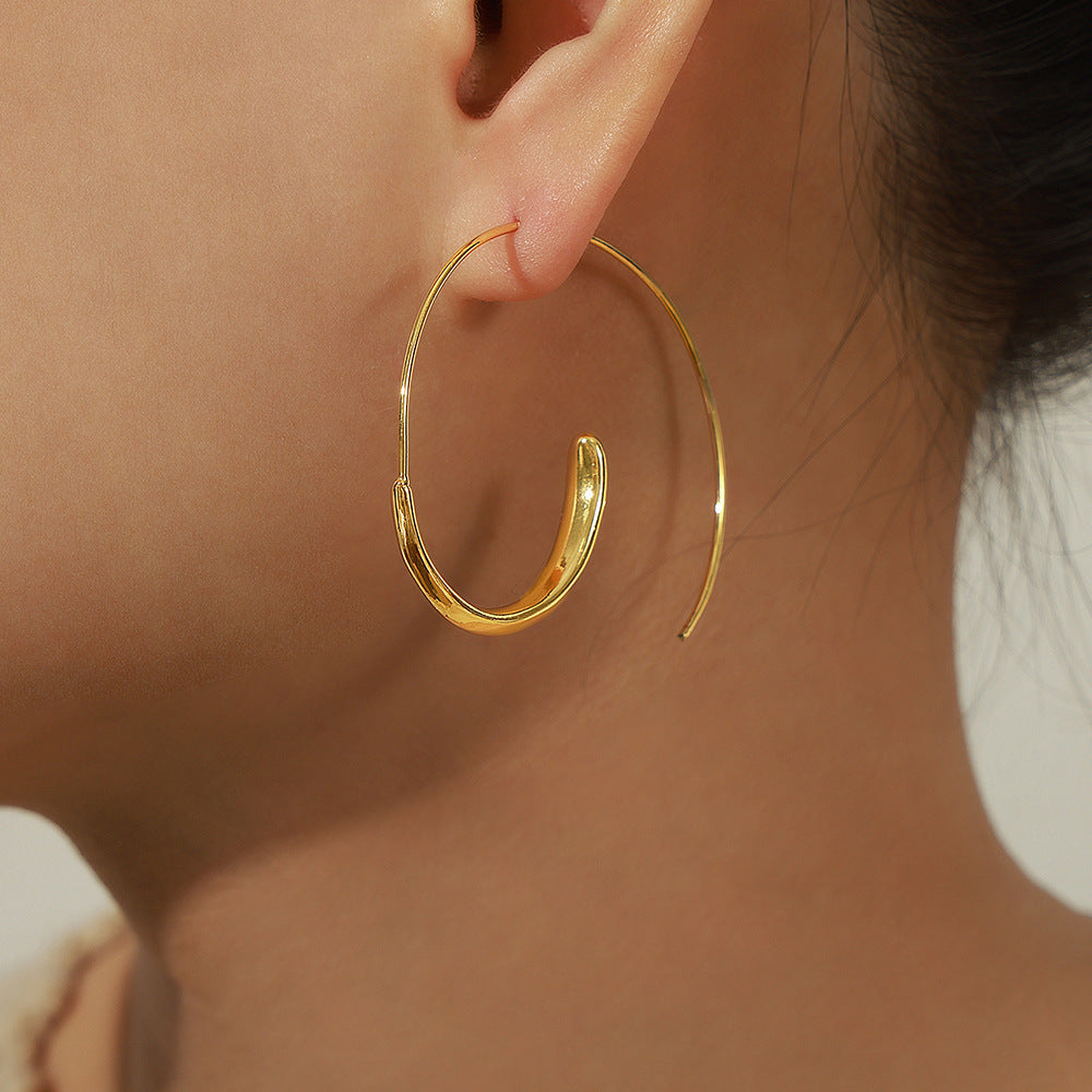 Curved Copper Earrings with Unique Design and Modern Style