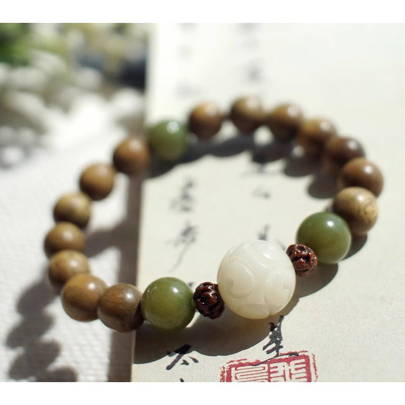 Elegant Chinese Style 8mm Green Sandalwood and Ruyi Bodhi Jade Bracelet with Unique Loop Design