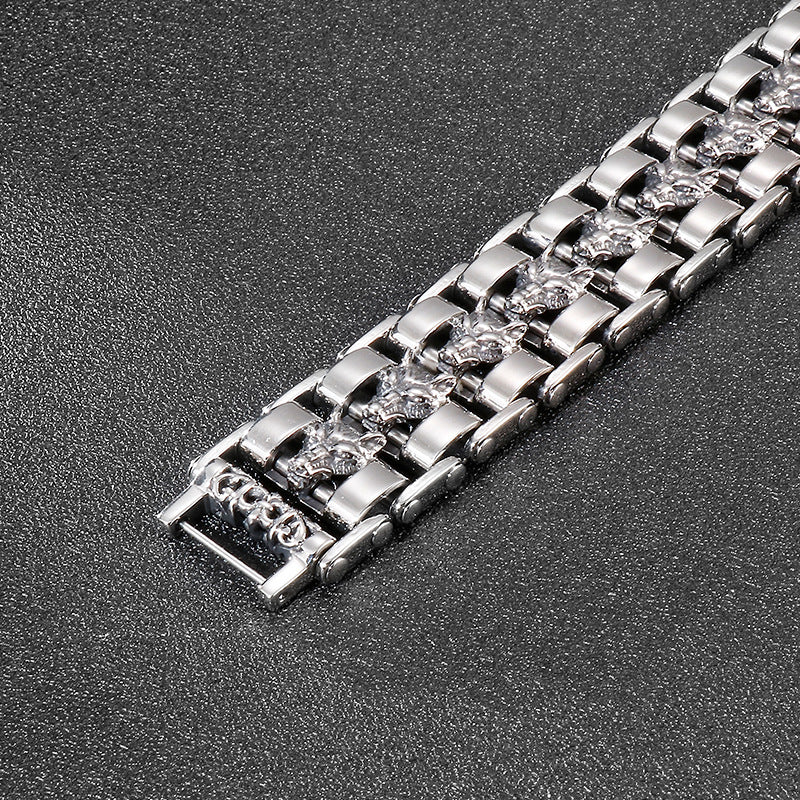 Wolf Head Titanium Steel Street Bracelet for Men - Retro and Edgy