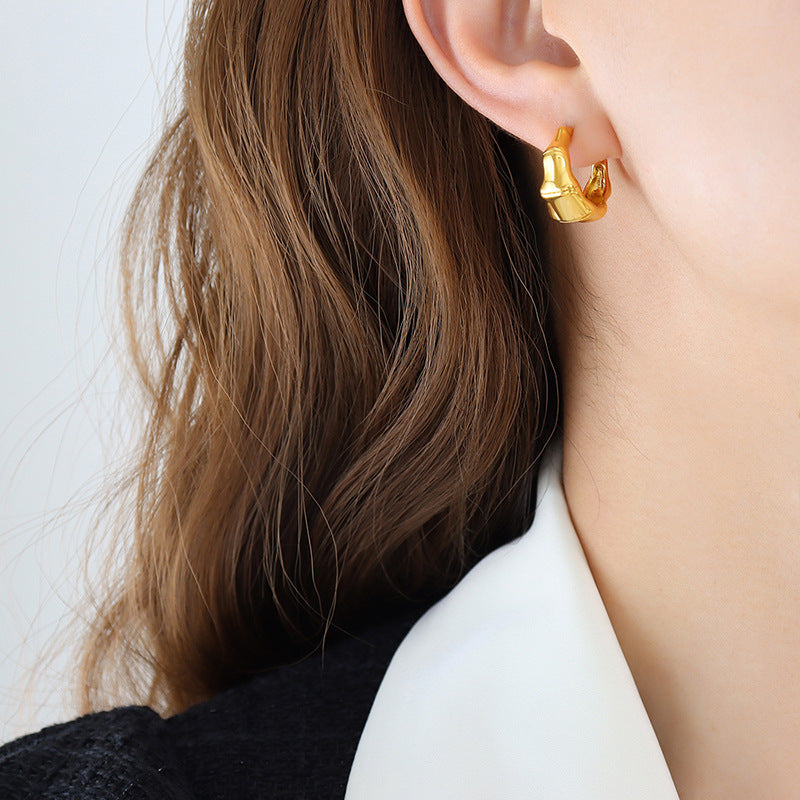 Chic Brass Slub Earrings - Stylish C-Shaped Hong Kong Style Statement Piece