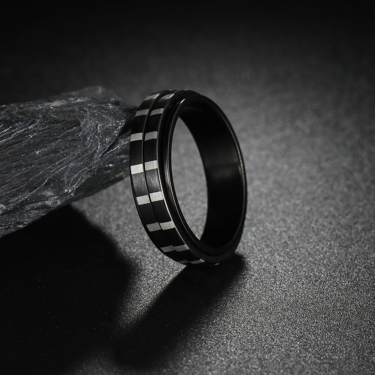 Rotating Black Titanium Steel Ring - Men's Decompression Jewelry