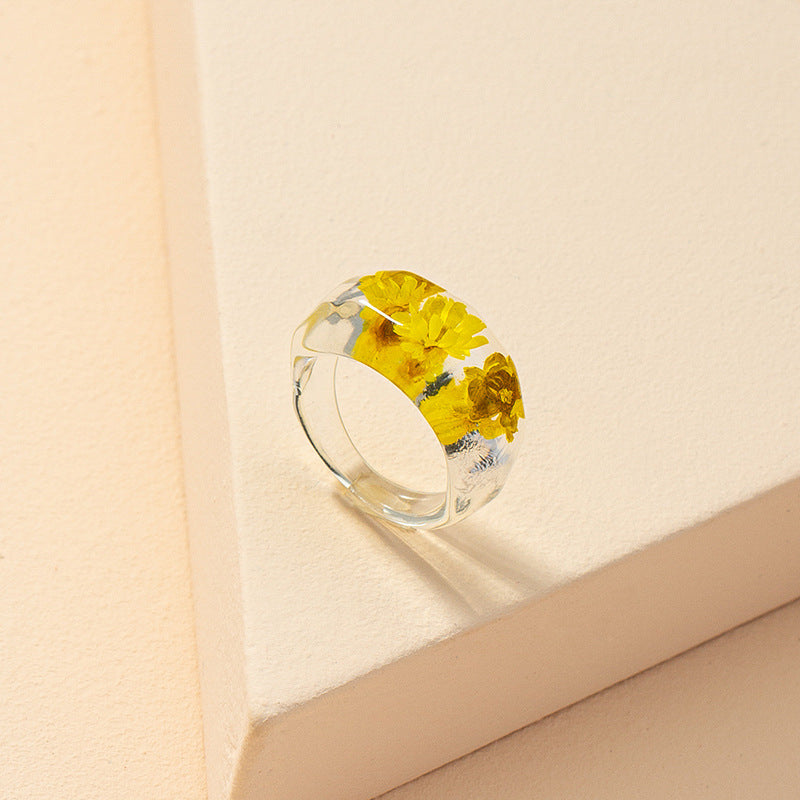 Wholesale Vienna Verve Acrylic Ring with Dried Flower Detail