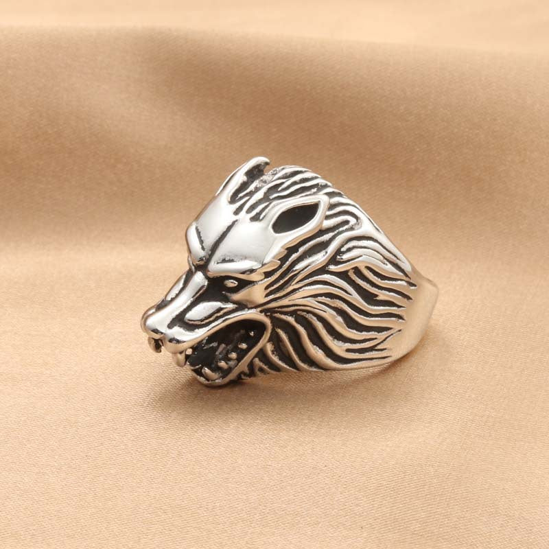 Titanium Steel Wolf Head Ring for Men - Retro Wild Animal Jewelry