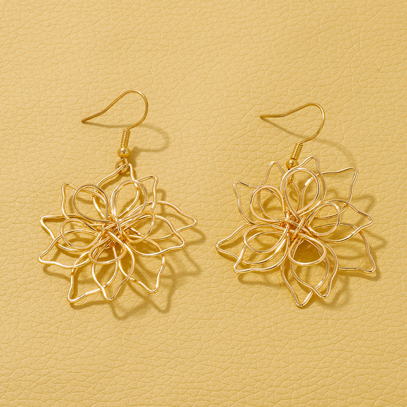 Floral Metal Earrings - Exquisite European & American Design