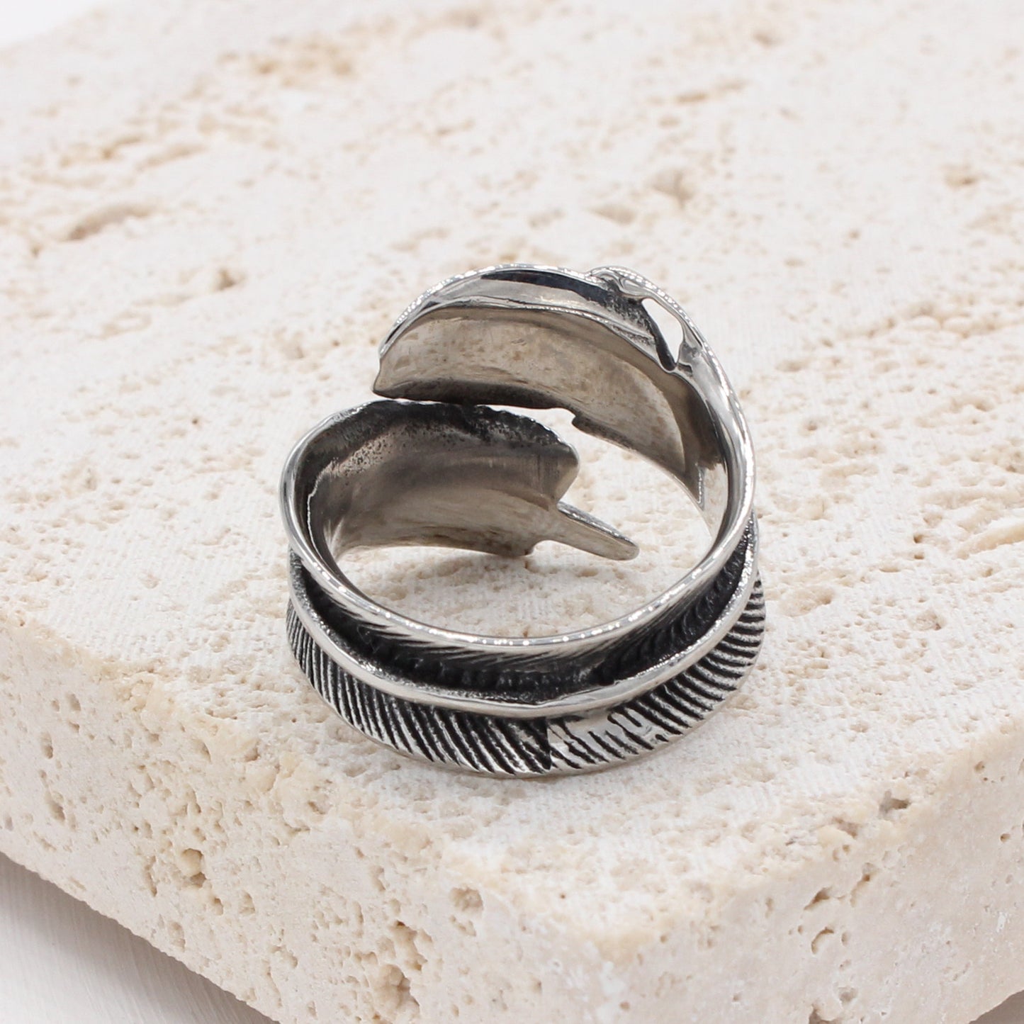 Personalized Retro High Bridge Feather Men's Titanium Steel Ring