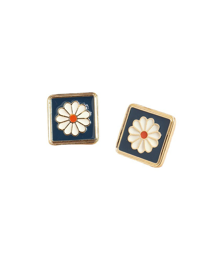 Daisy Delight Metal Drop Earrings Set - Vienna Verve Collection