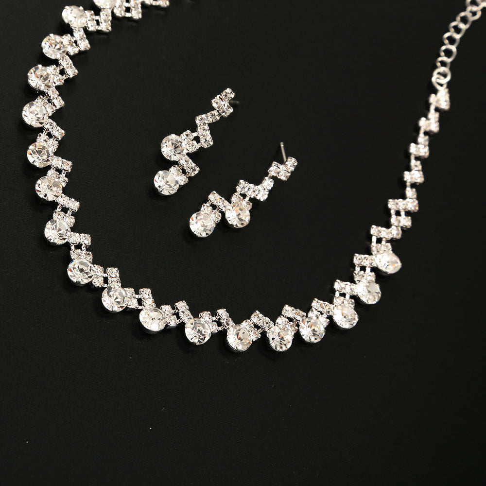 Elegant Rhinestone Necklace and Earrings Set - Stunning Claw Design