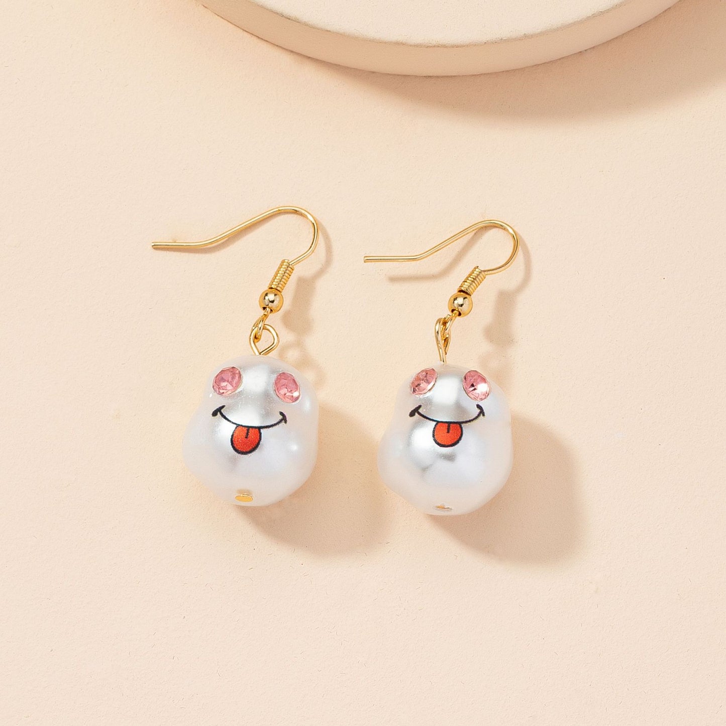 European and American Jewelry Wholesale: Smiling Face Pearl Print Earrings with Cartoon Design