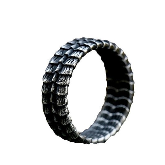 Men's Retro Dragon Scale Titanium Steel Ring - Unique Stainless Steel Jewelry for Bold Style