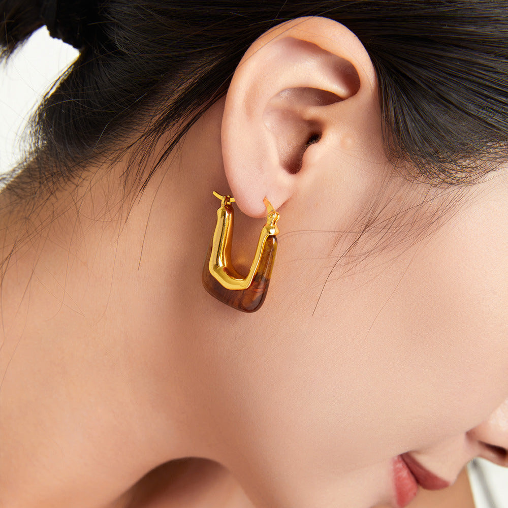 Retro Chic Copper U-Shaped Earrings with Personalized Resin Design