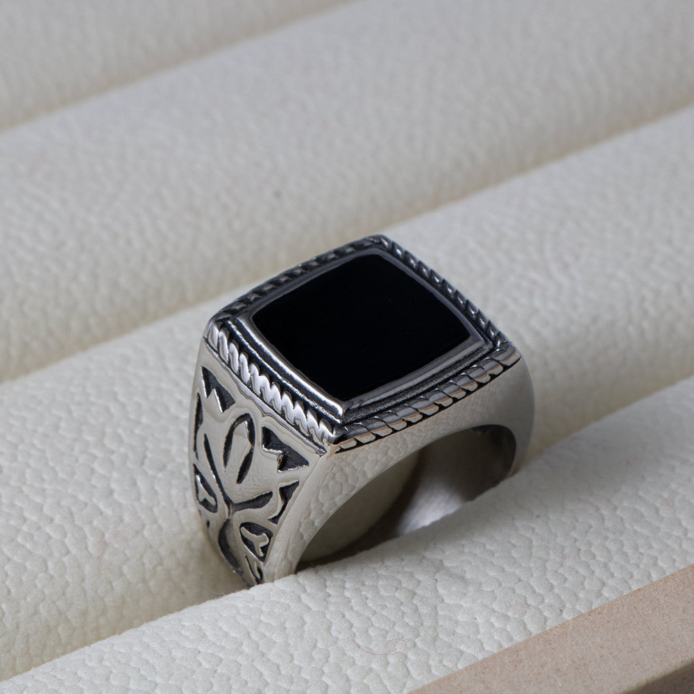 Dominant Retro Epoxy Titanium Steel Ring with Mysterious Pattern for Men