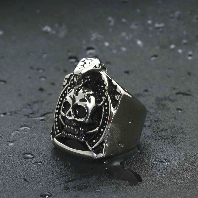 Titanium Steel Snake King Skull Ring - Retro Punk Jewelry for Men