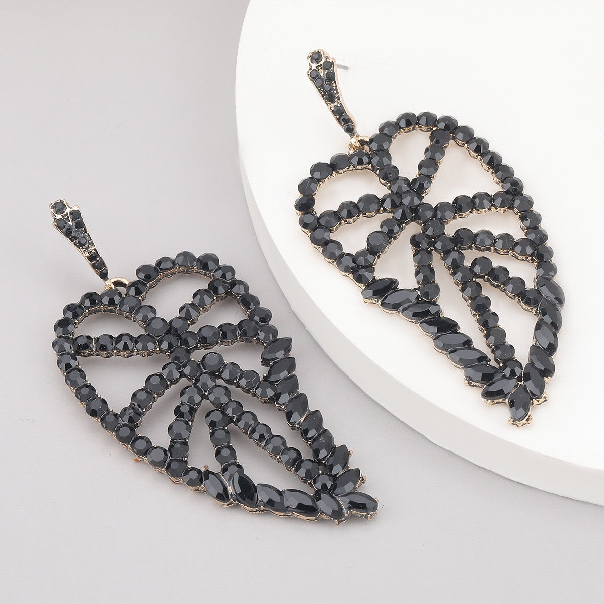 Vintage Leaf Statement Earrings with a Touch of Exaggerated European Charm