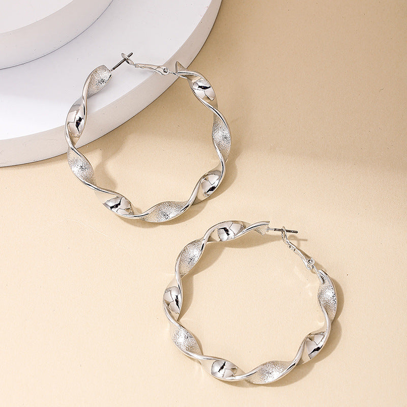 Exaggerated Twist Metal Ring Earrings - Vienna Verve Collection