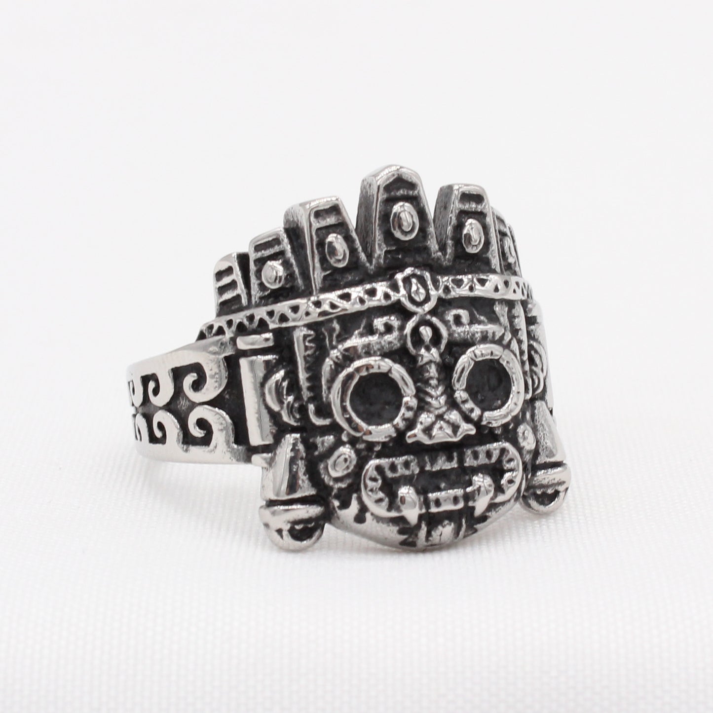 Personalized Retro Titanium Steel Ring for Men - European and American Alien Robot Design