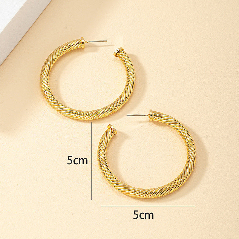 Luxurious Metal Woven Earrings for Stylish Women