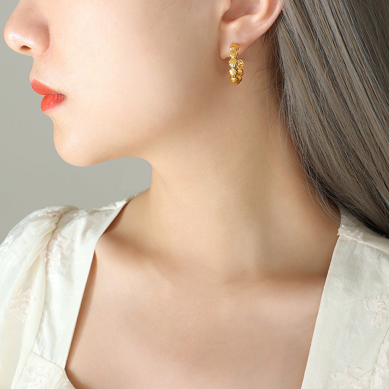 Hong Kong Chic C-Shaped Earrings - Trendy Copper Shell Design