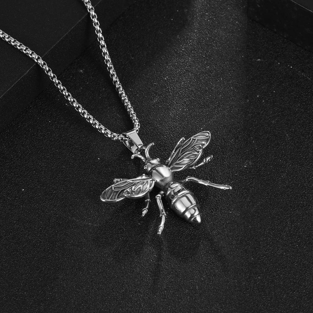 Titanium Steel Insect Pendant Necklace for Men - Spot Wholesale Little Bee Design