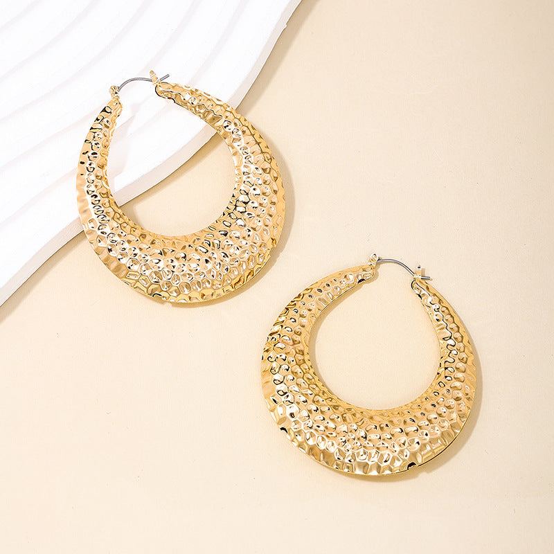 Exaggerated Metal Ring Pattern Earrings in Vienna Verve Collection