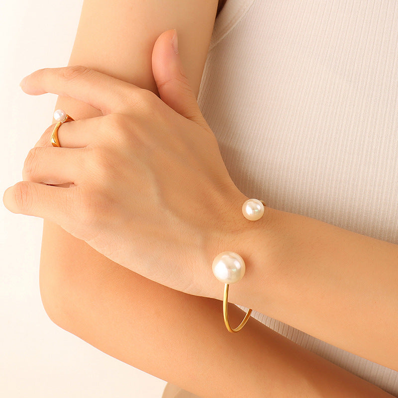 Korean Retro Pearl Bracelet with 18K Gold Plating