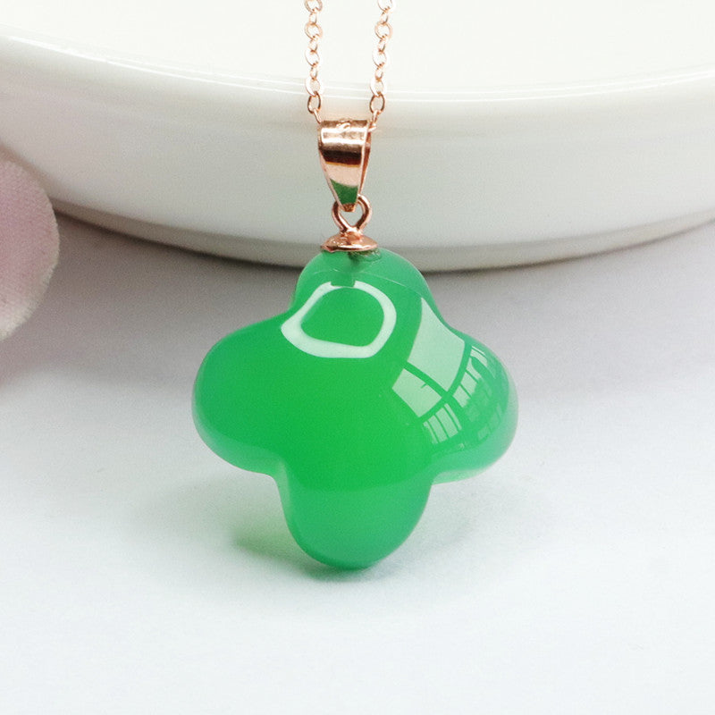 Green Chalcedony Clover Pendant Necklace in Rose Gold