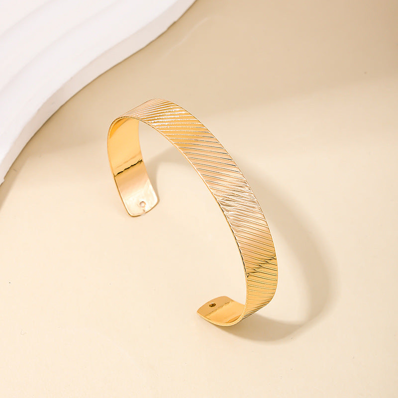 Metallic Striped Circle Women's Bracelet - Vienna Verve Collection