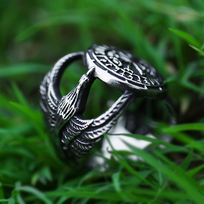 Viking Compass Open Ring in Titanium Steel - Retro Crow Hand Jewelry for Men