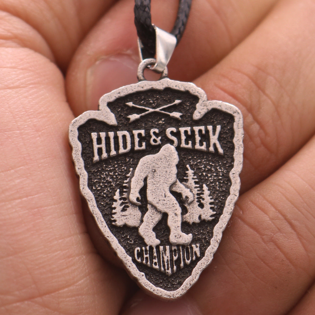 Bigfoot Wilderness Necklace - Men's Outdoor Adventure Pendant with English Alphabet Ornaments