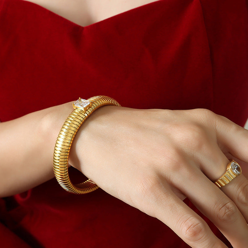 Elegant Gold-Plated Zircon Bracelet with Elastic Band - Fashionable Design for Everyday Wear