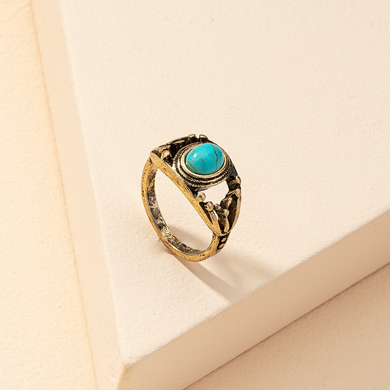 Green Stone Retro Ring - Vienna Verve Collection