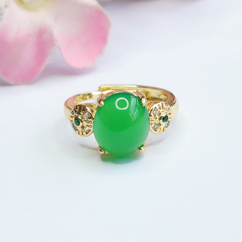 Vintage Imperial Green Chalcedony Ring with Sterling Silver