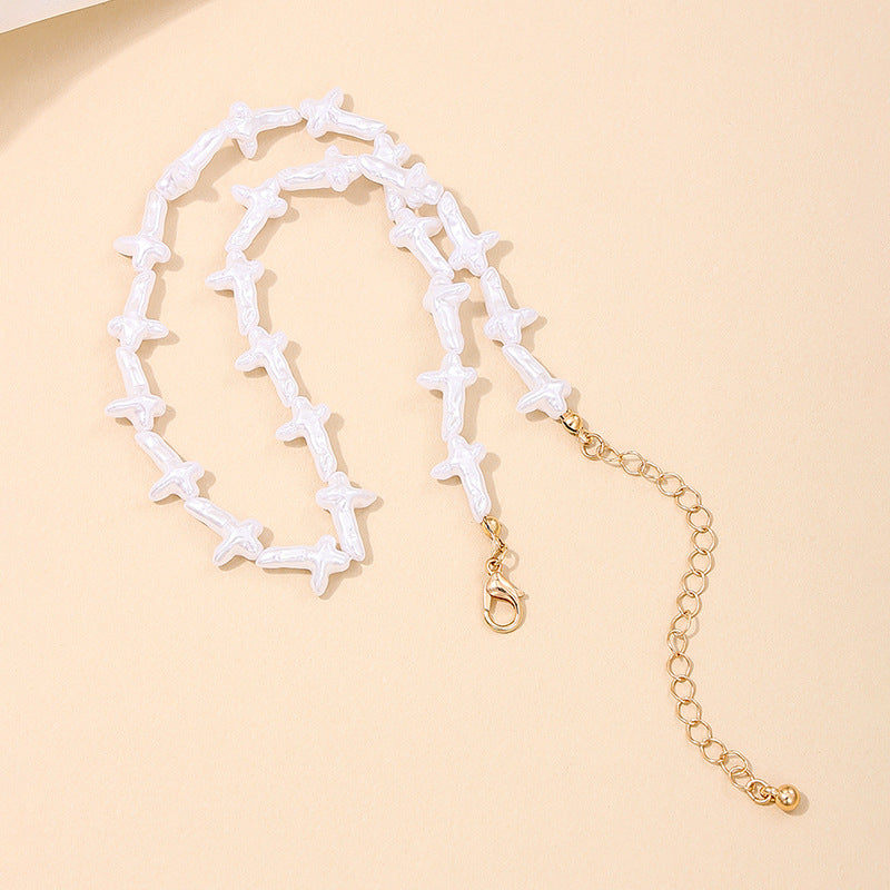 Elegant White Pearl Necklace with a Touch of Fairy Glamour