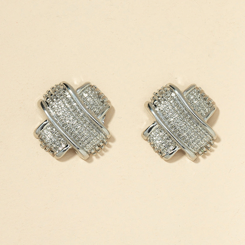 European and American Vintage Alloy Earrings - Retro Fashion Jewelry