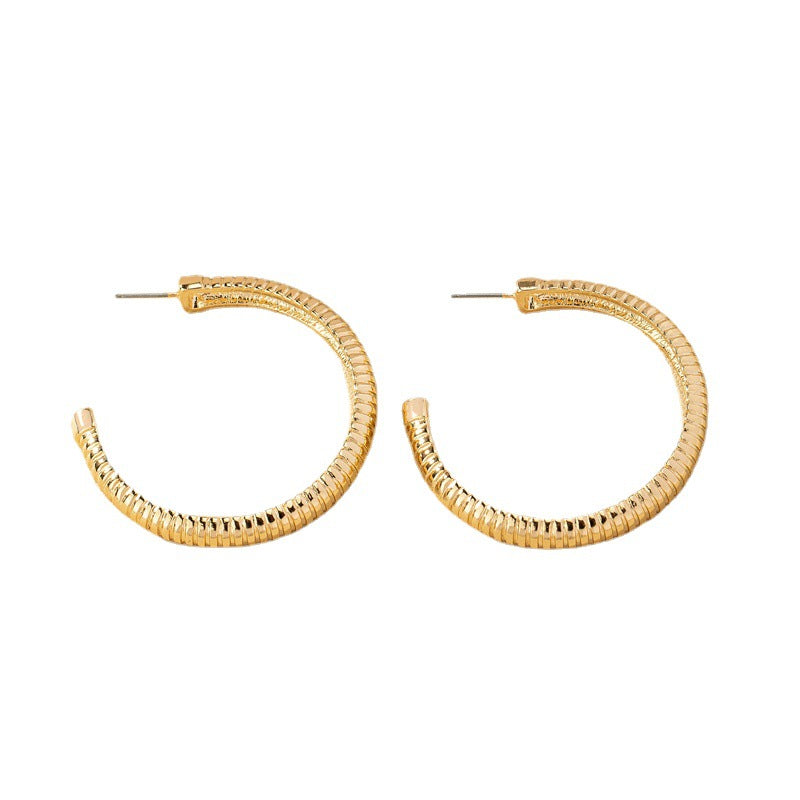 Wholesale High-End Metal Earrings with a Stylish European Flair