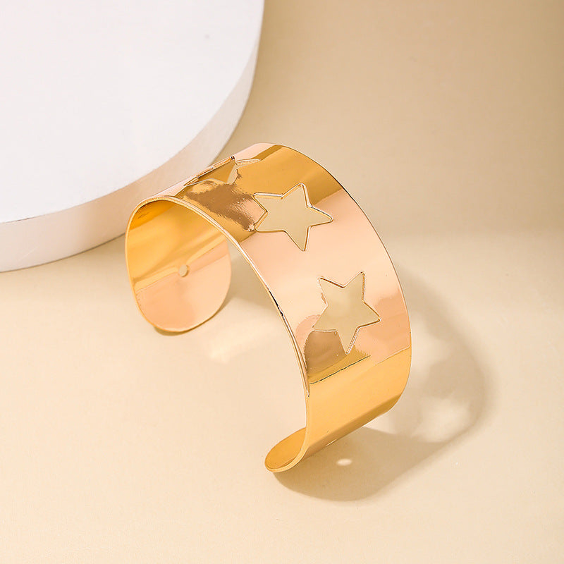 Exaggerated Hollowed Five-Pointed Star Women's Bracelet - Vienna Verve Collection