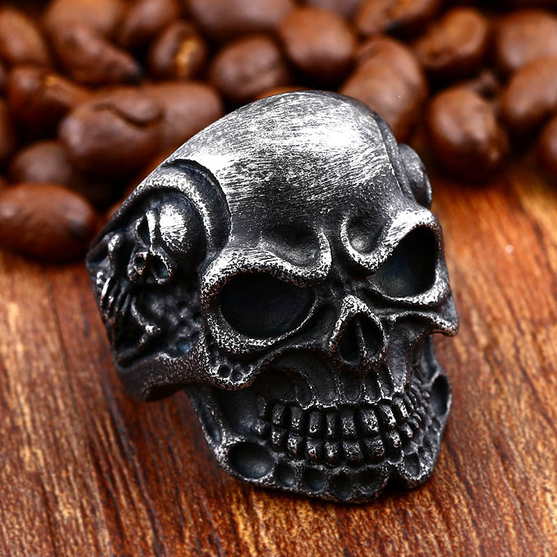 Retro Gold-Plated Punk Skull Ring for Men - Edgy Stainless Steel Jewelry - Wholesale European & American Style