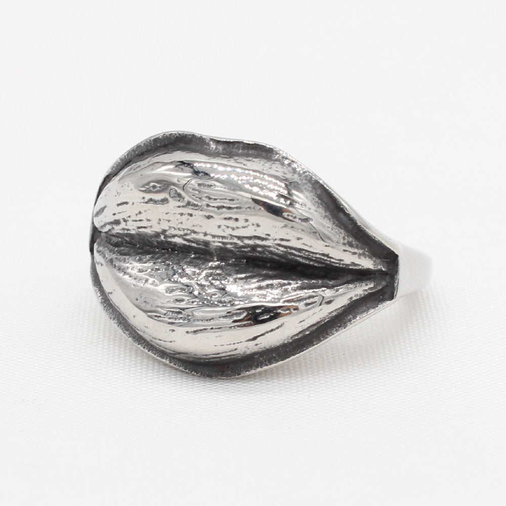 European and American Personalized Vintage Lip Titanium Steel Ring - Wholesale Opportunity