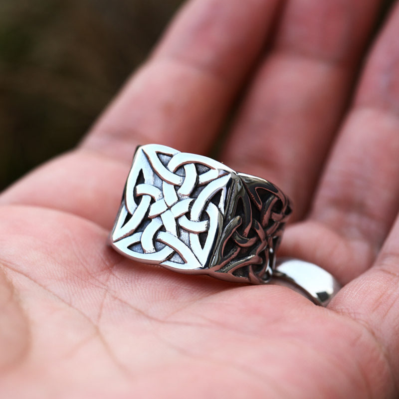 Wholesale Retro Viking Celtic Knot Men's Ring in Stainless Steel and Titanium