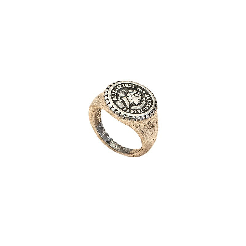 Retro Queen Vienna Verve Metal Sculpture Ring