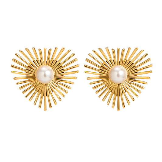 Heartfelt Pearl Earrings for Fashion-forward Females