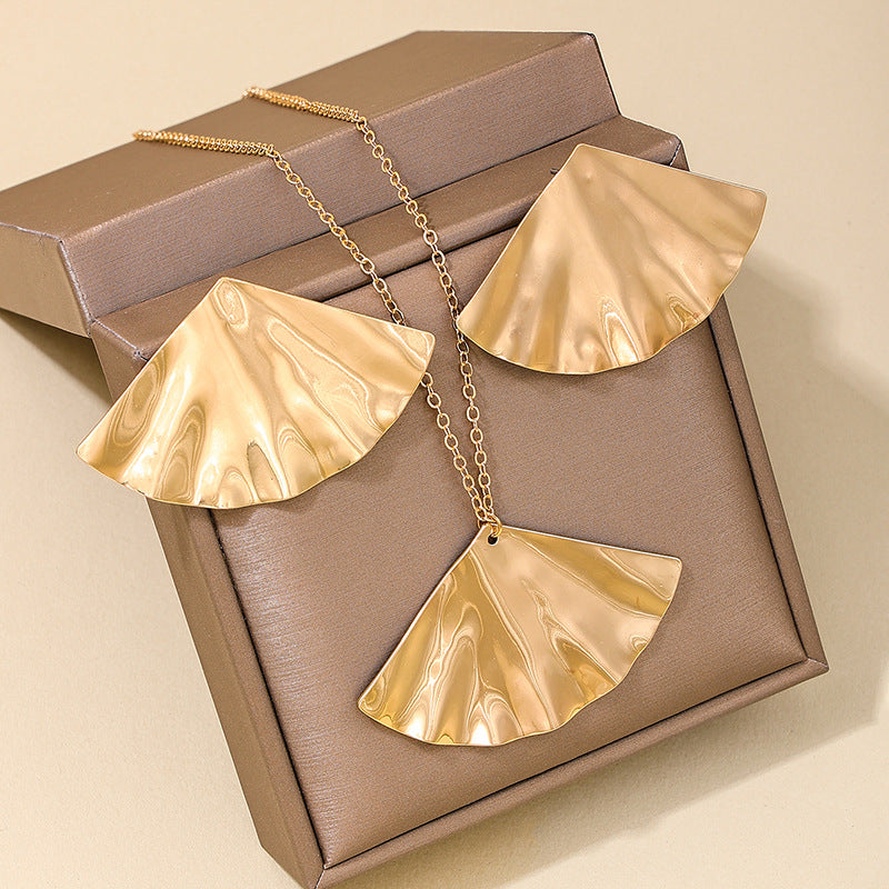 Seashell Chic Jewelry Set for Beach Getaways