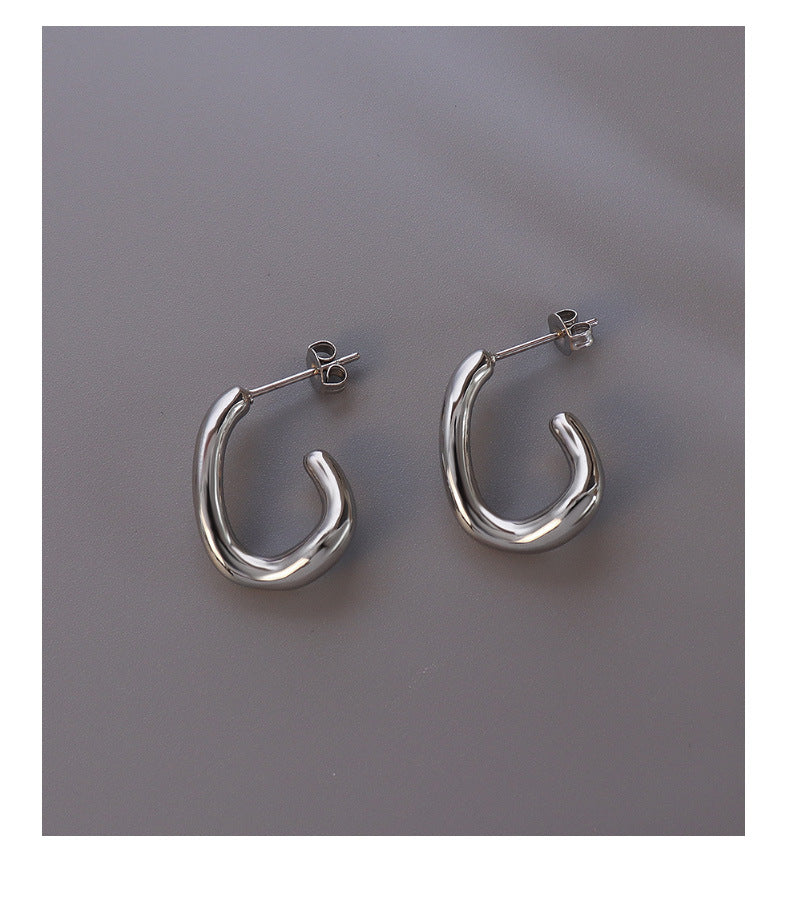 Chic 18K Gold-Plated C-Shaped Earrings in Titanium Steel