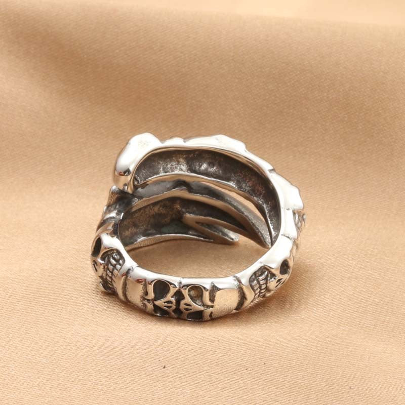 Titanium Steel Skull Claw Ring - Retro Men’s Jewelry Accessory for Trendsetters