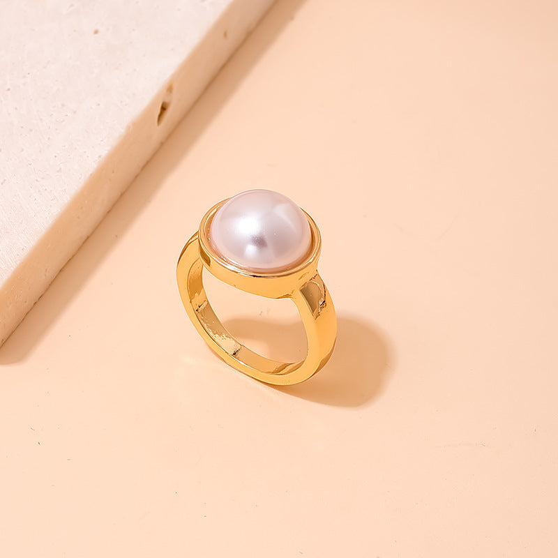 Pearl Elegance Ring - Vienna Verve Collection