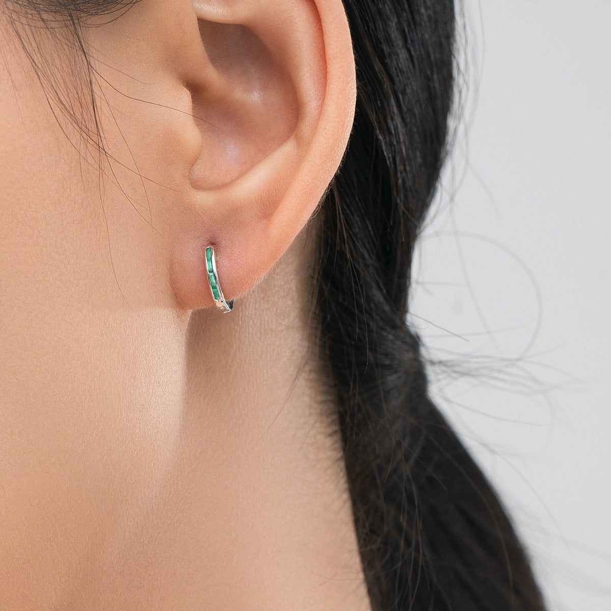 S925 Sterling Silver Elegant Green Zirconium Earrings for Women