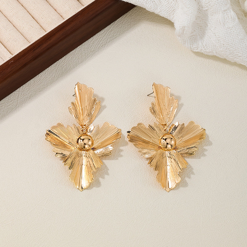 Exaggerated European Alloy Flower Earrings - Vienna Verve Collection