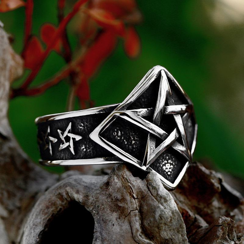 Titanium Steel Retro Five-Pointed Star Ring for Men - Stylish and Personalized Wholesale Design