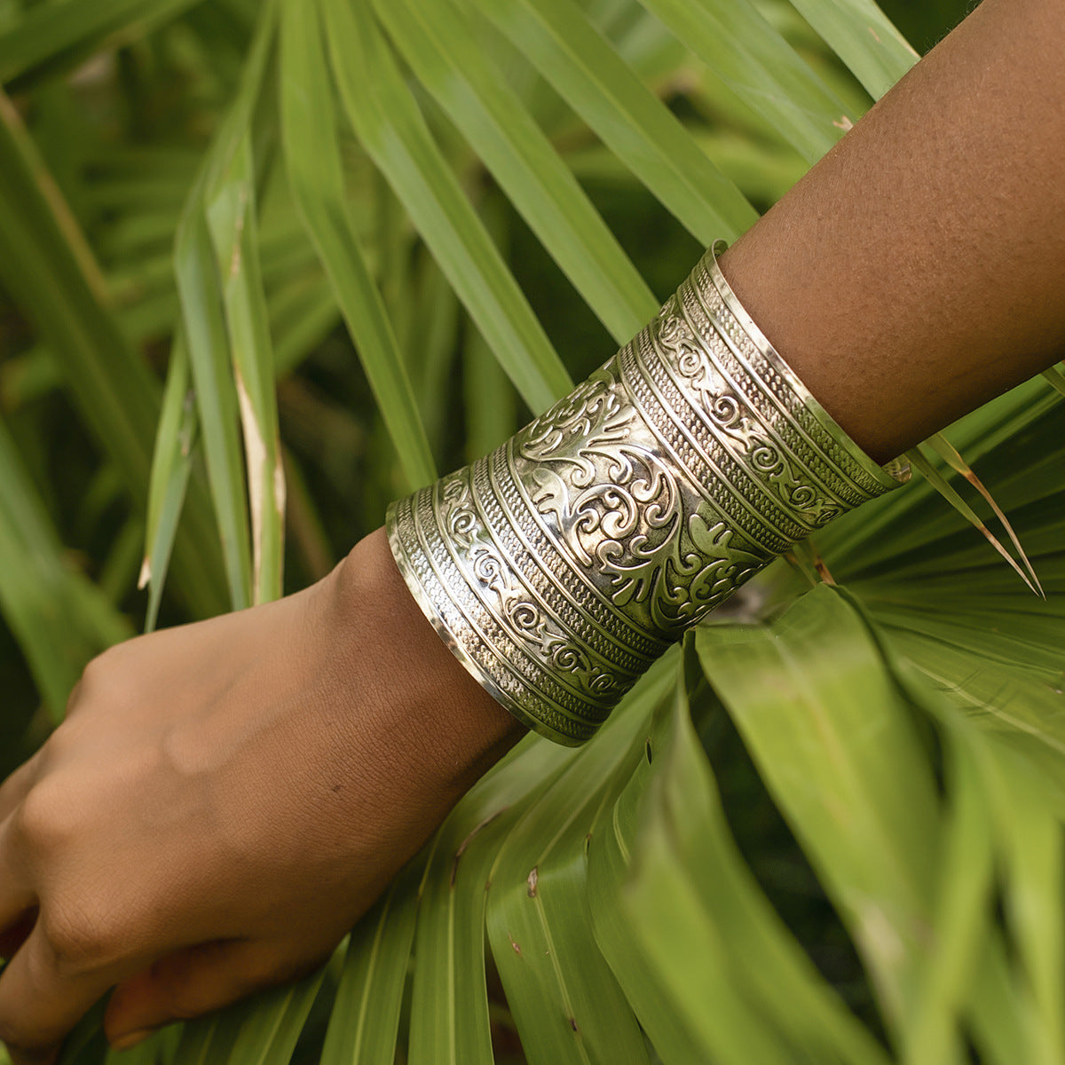 Punk-inspired Adjustable Coil Bracelet with Carved Details for Women from Europe