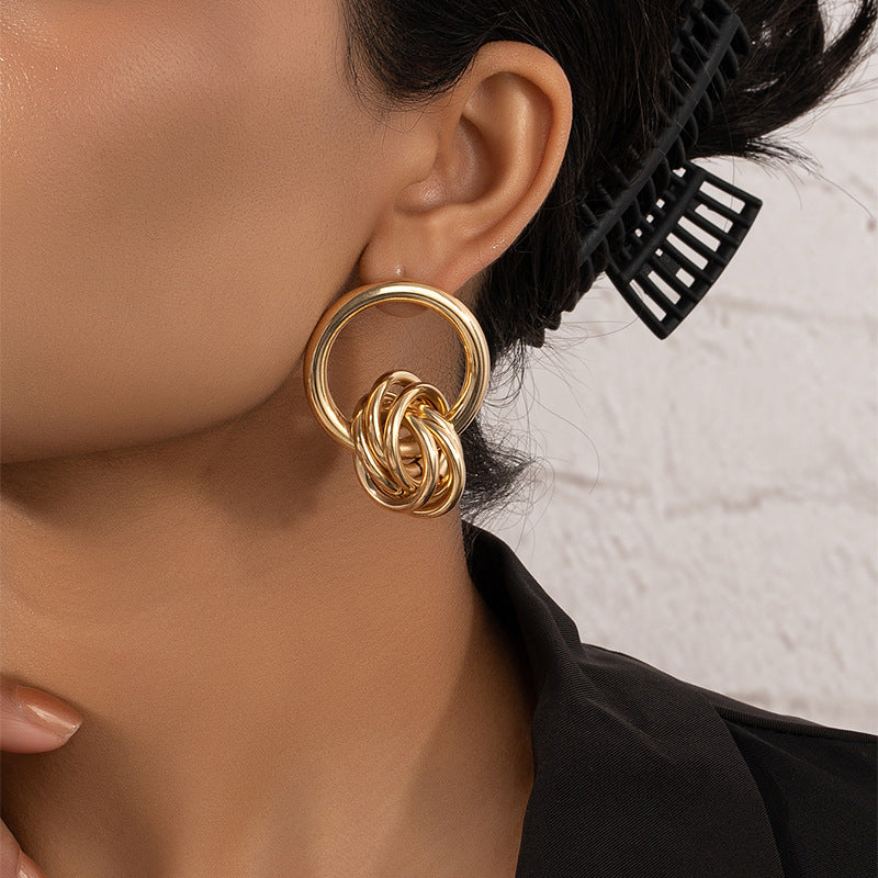 Twisted Geometric Metal Earrings with a Stylish Design