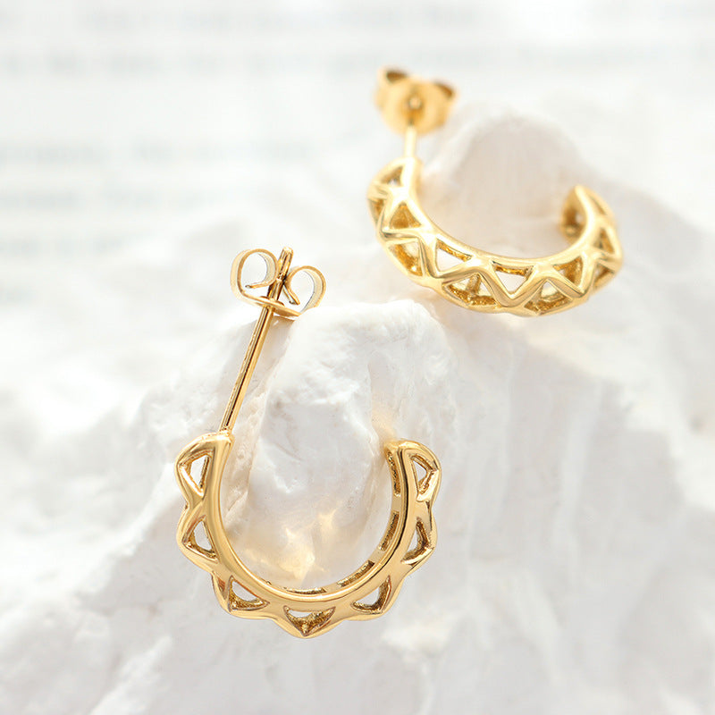 Niche Artisanal C-Shaped Cut-Out Earrings with a Touch of Ins-Inspired Style